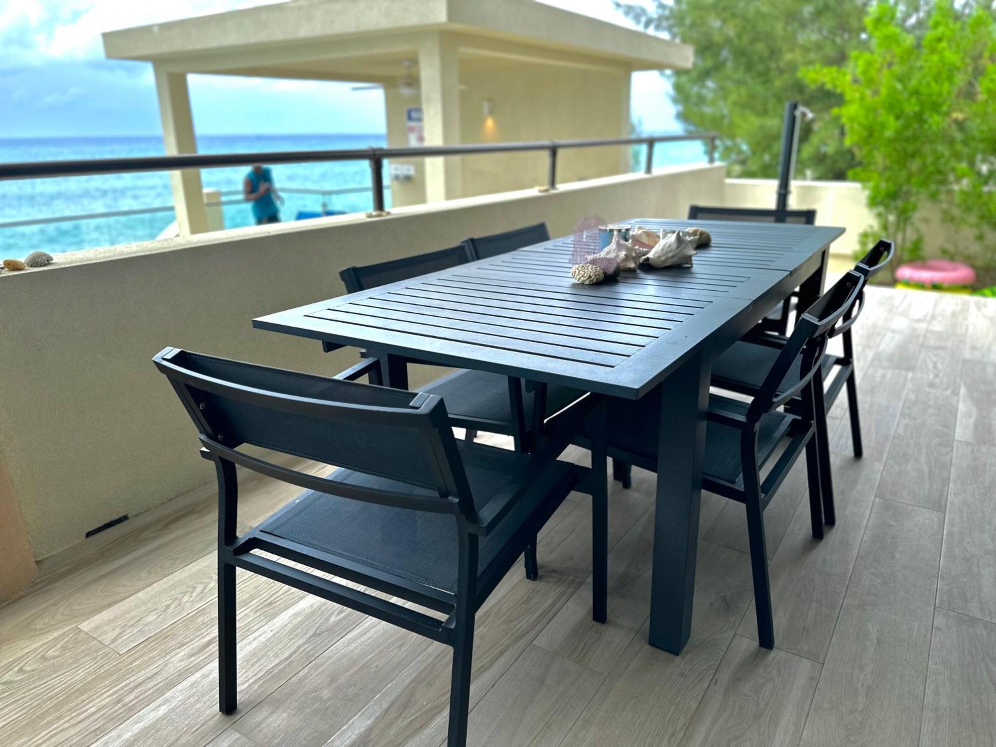 Luxury Ocean Front Seadreams 2 With 7 Mile Beach Views West Bay Exterior foto